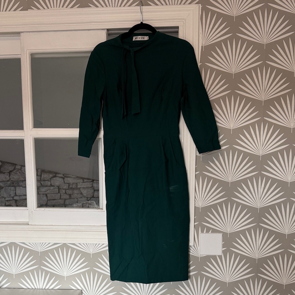 Chic Long Sleeve Green Dress